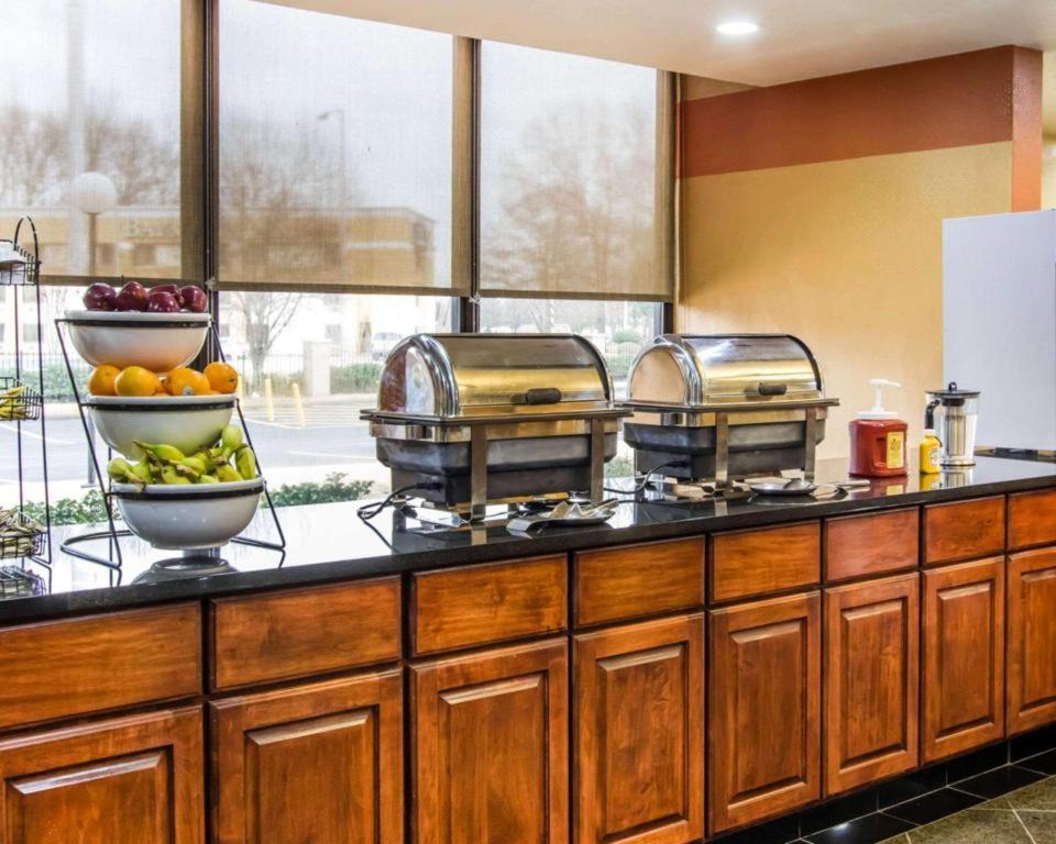 Americinn By Wyndham Memphis East Экстерьер фото