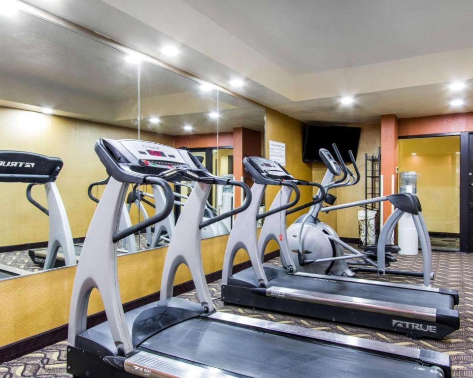Americinn By Wyndham Memphis East Экстерьер фото