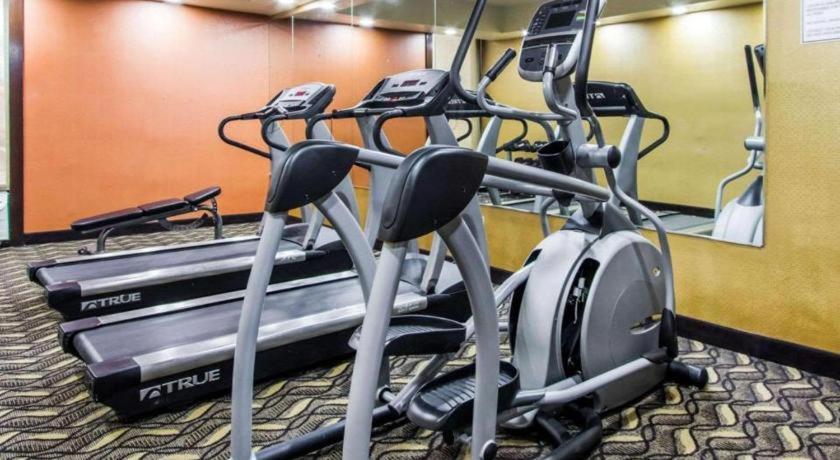 Americinn By Wyndham Memphis East Экстерьер фото